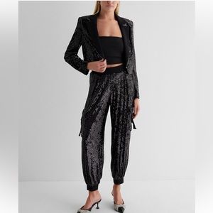 NWT Express L High Waisted Sequin Solid  Cargo Joggers With Pockets